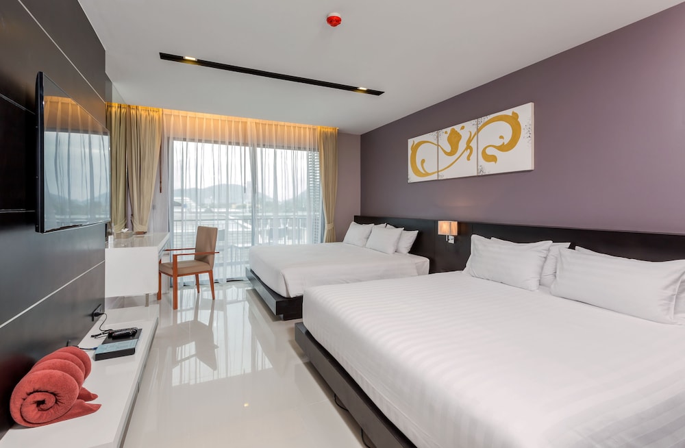 1 BEDROOM, FAMILY SUITE
