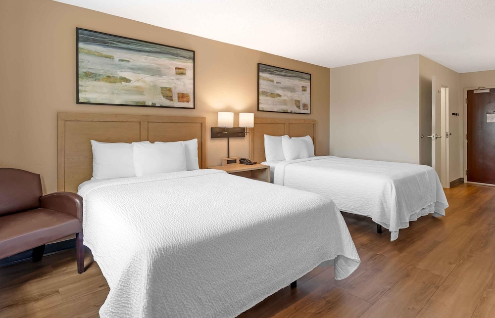 Extended Stay America Suites St Petersburg Clearwater ExecDr 25/53