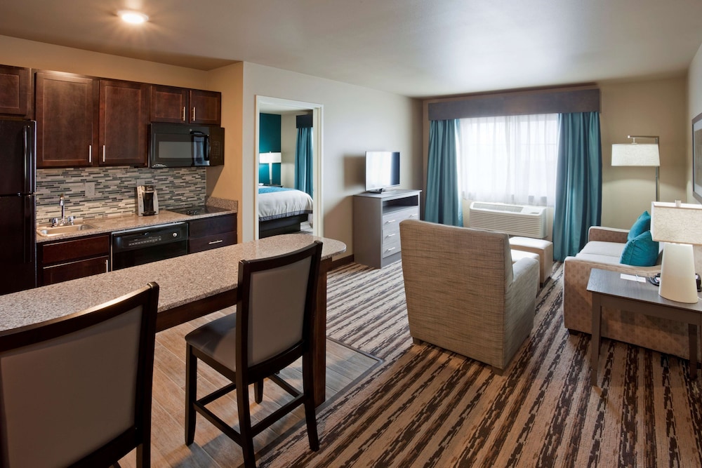 GrandStay Hotel and Suites 45/63