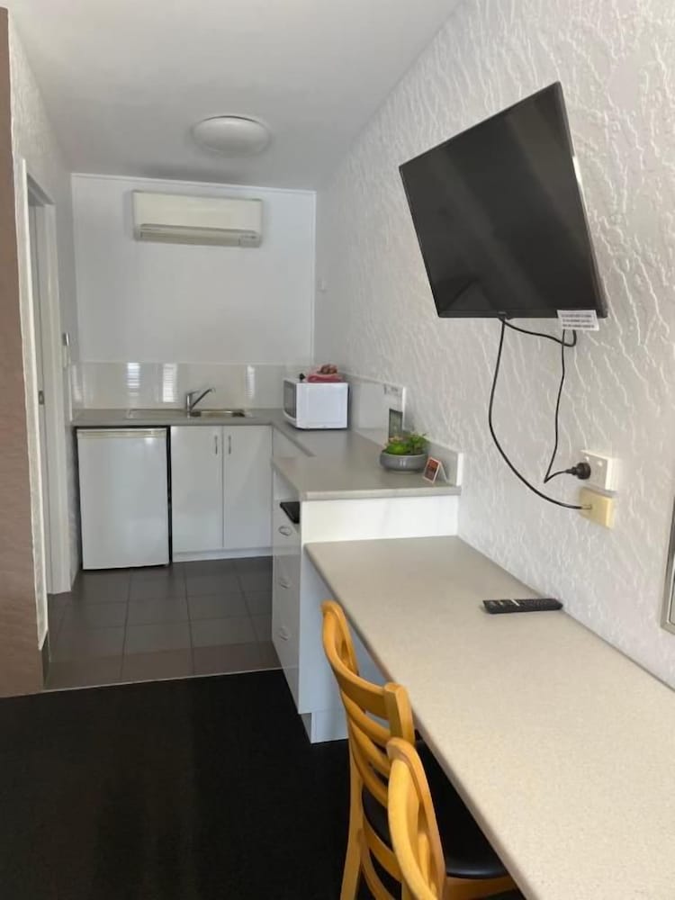 Bundaberg Spanish Motor Inn 20/33