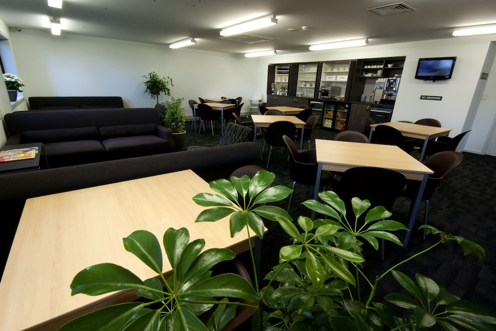 Nesuto St Martins Apartment Hotel 5/41