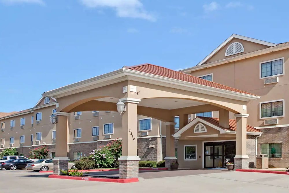 Extended Stay America Suites Baytown 4/21