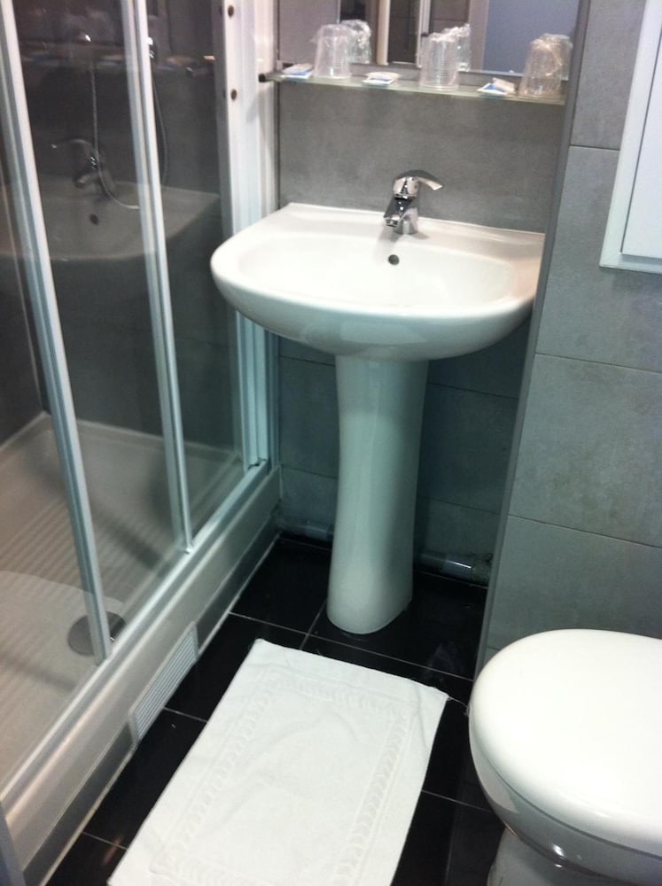 Hipotel Pere Lachaise Hotel 49/60