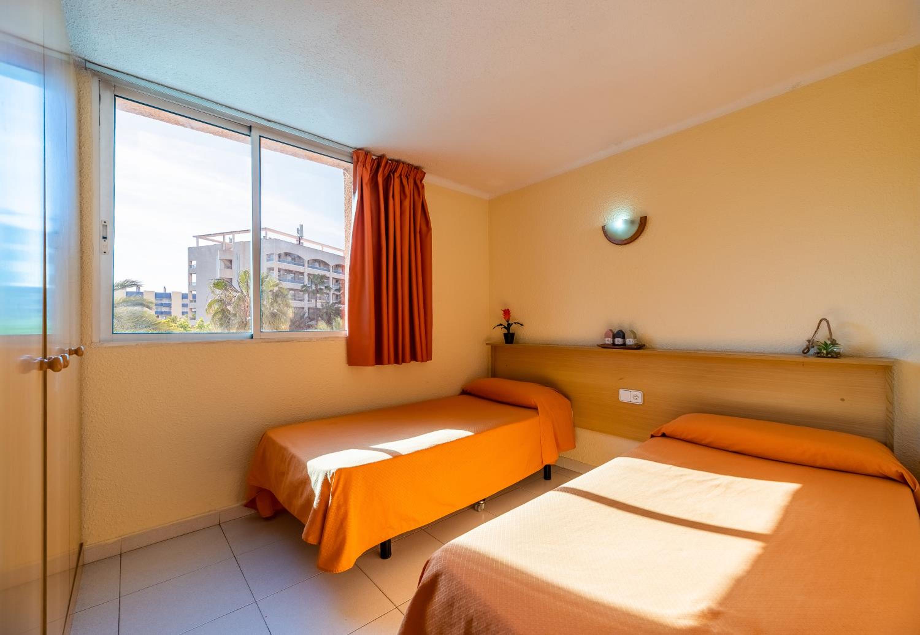 2 BEDROOMS, APARTMENT
