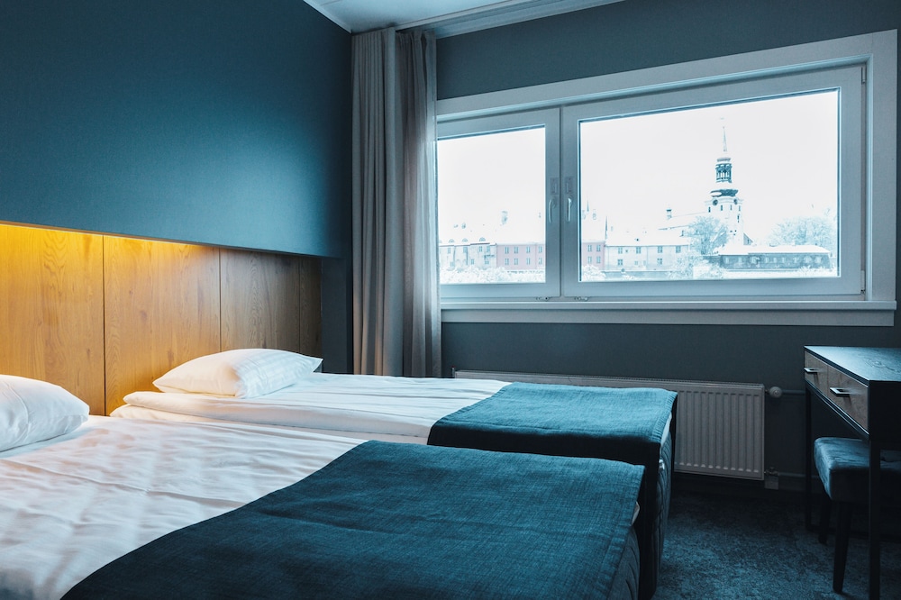 SUPERIOR, TWIN BEDS