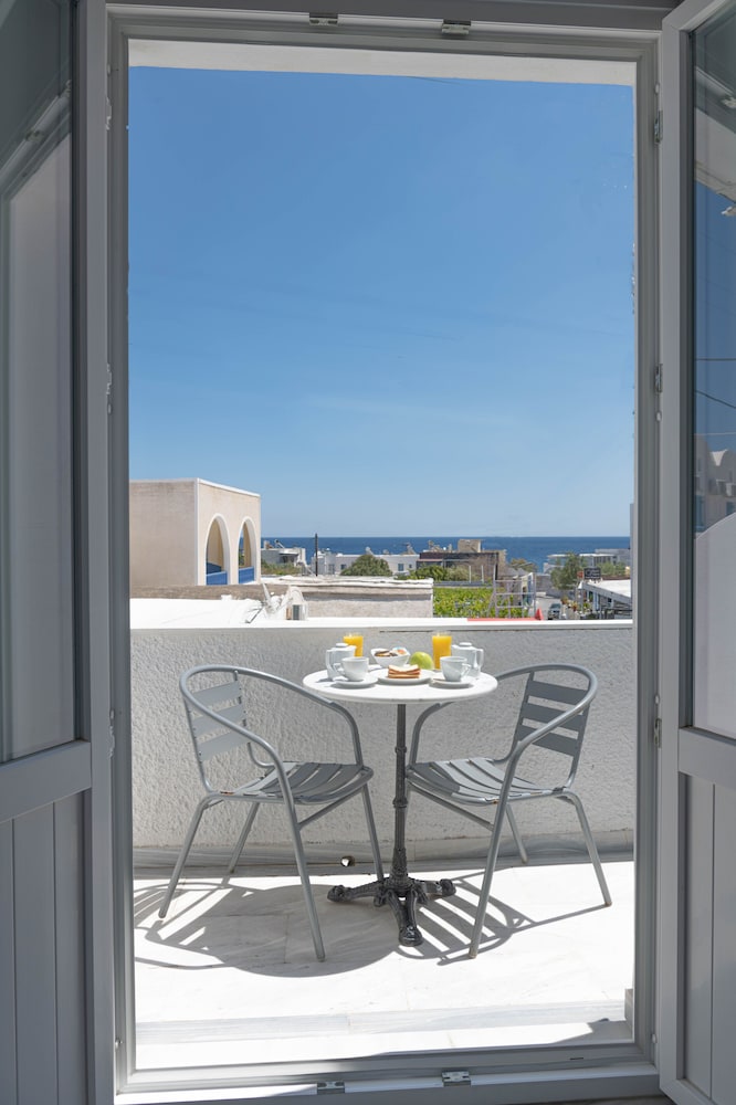 Join Us Low Cost Rooms 25/34