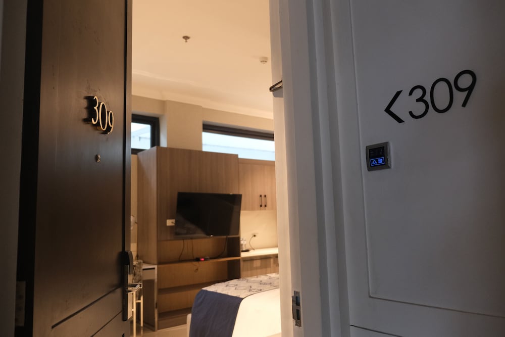 Stonehill Suites 28/65