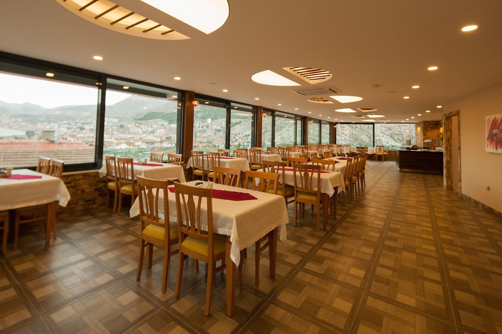 Armin Hotel 33/38