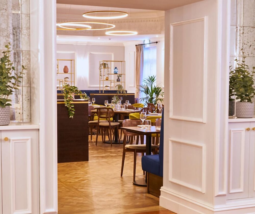 Shaw Hill Golf Resort & Spa Hotel 44/50