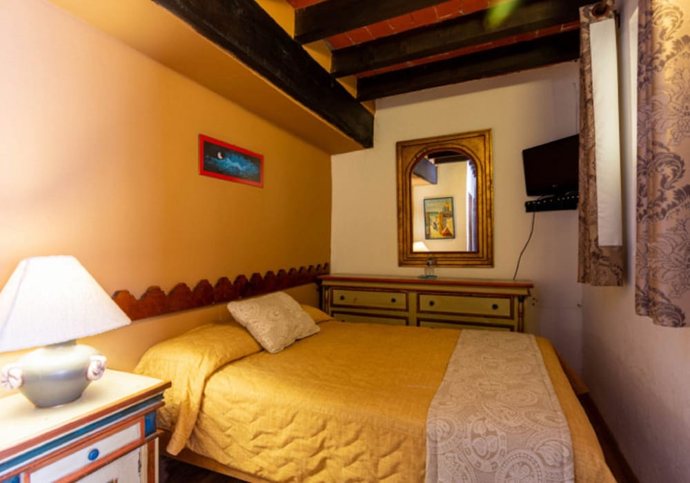 Hosteria Del Frayle 31/69
