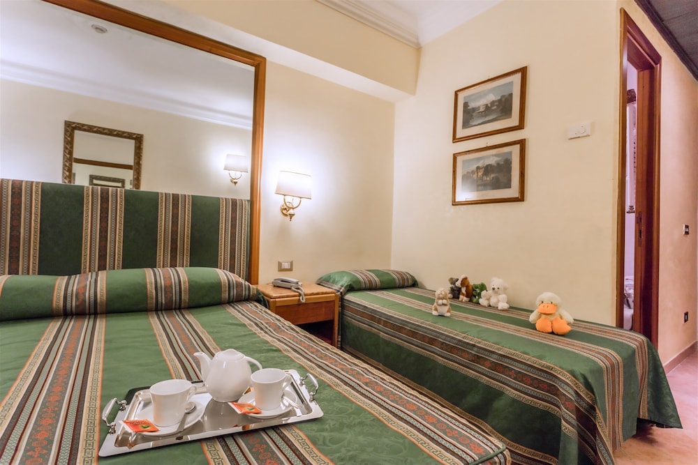 Raeli Hotel Archimede 30/44