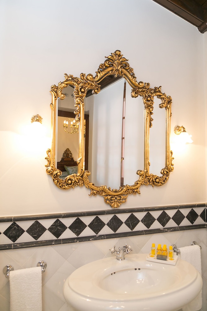 Hotel Ateneo Sevilla 50/50