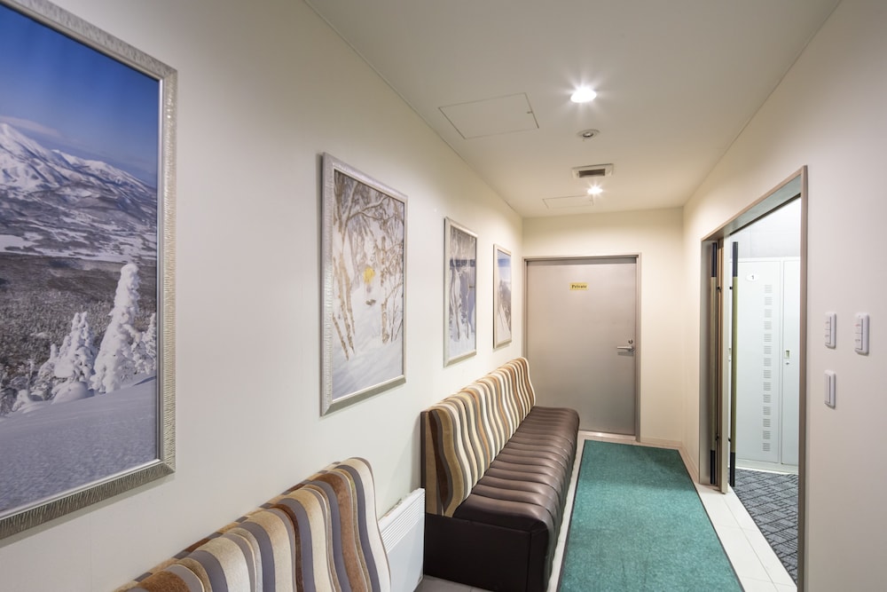 M Hotel 20/28