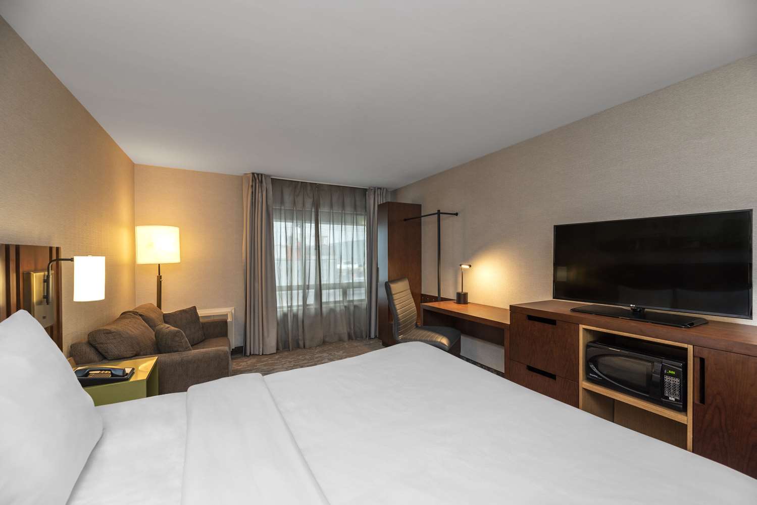 Room, King Bed