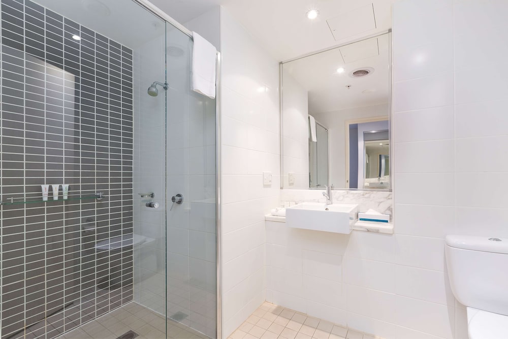 Sage Hotel Wollongong 27/75
