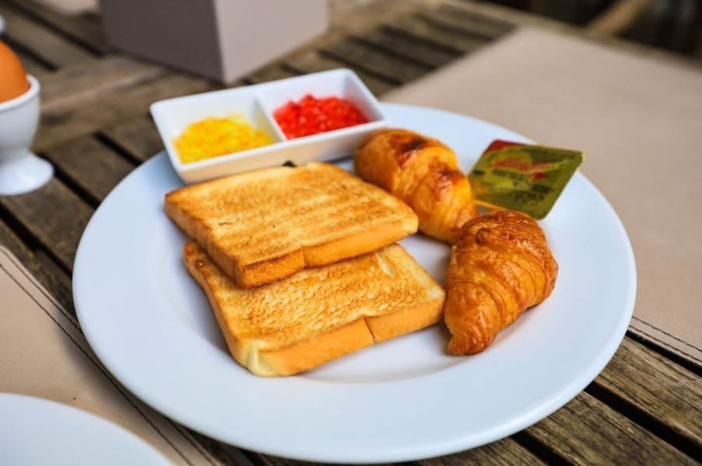 Balcony Courtyard Sriracha Hotel Serviced Apartments 20/50