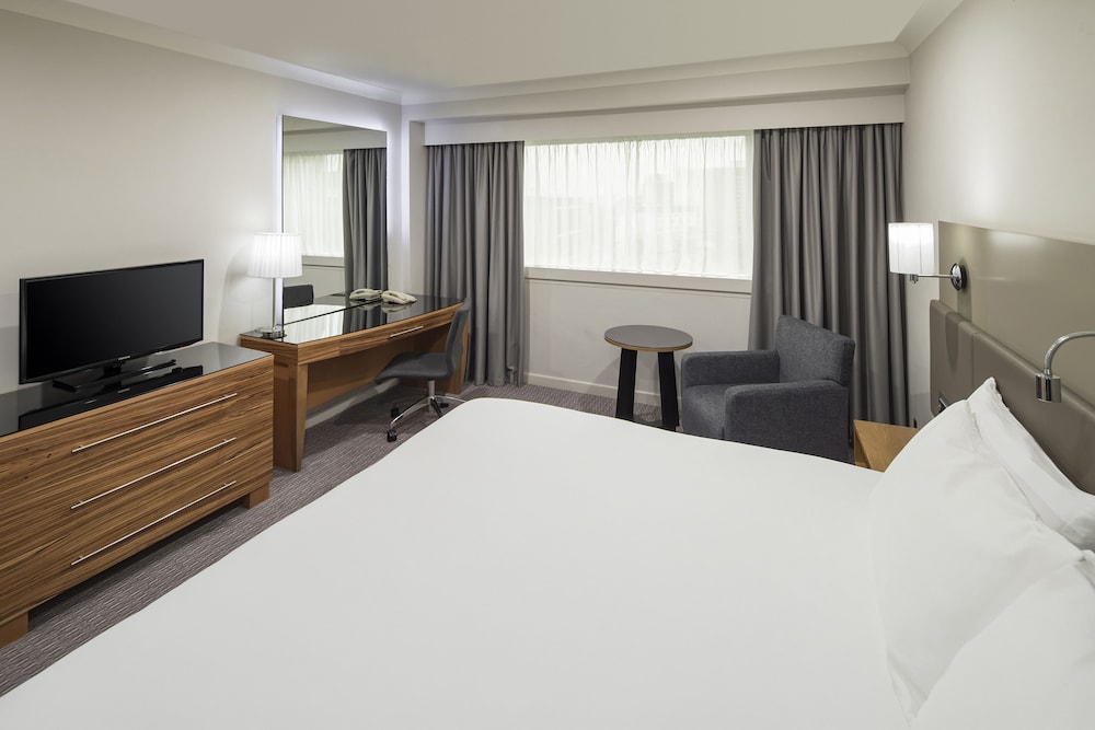 Crowne Plaza Nottingham 16/48