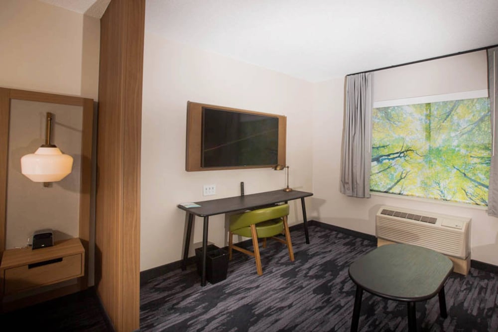 Fairfield Inn Suites Philadelphia Broomall Newtown Square 33/49