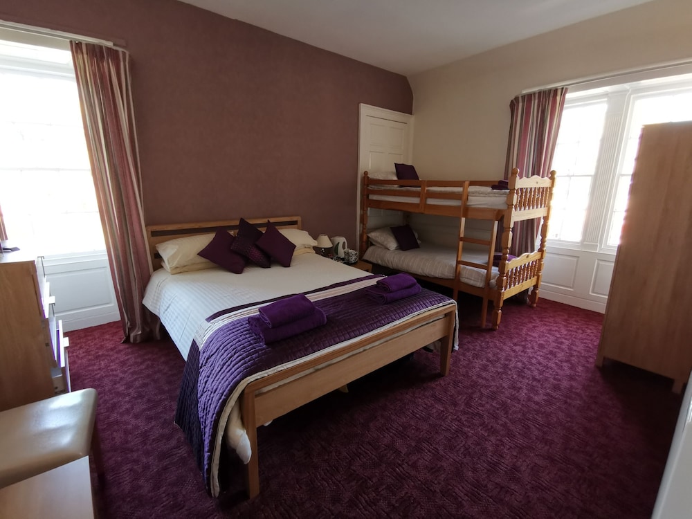 Comfort, Suite, King Bed, Bunk Bed
