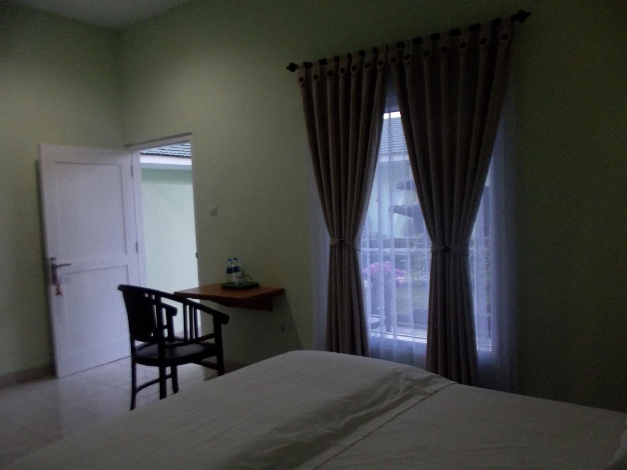 DELUXE, DOUBLE BED, ACCESSIBLE