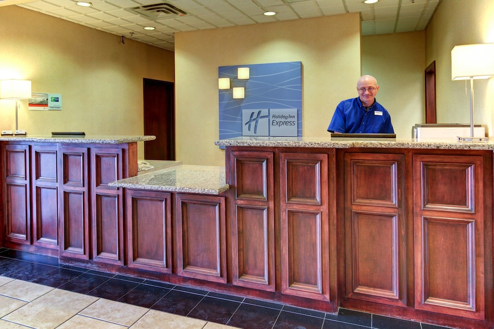 Holiday Inn Express Hotel Suites San Angelo 9/58
