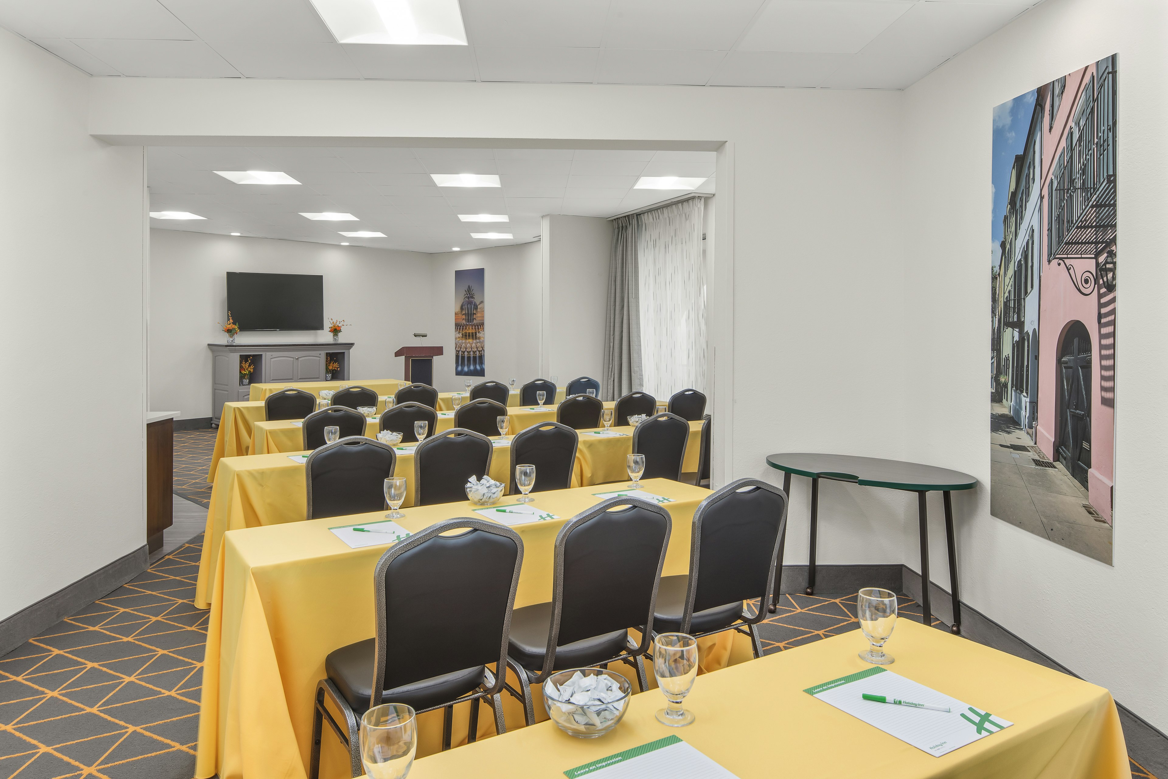 Holiday Inn Riverview 52/59
