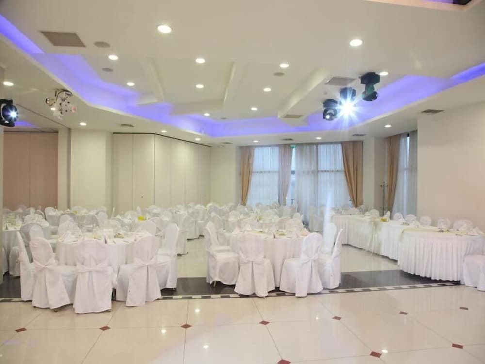 ACROPOL HOTEL 18/26