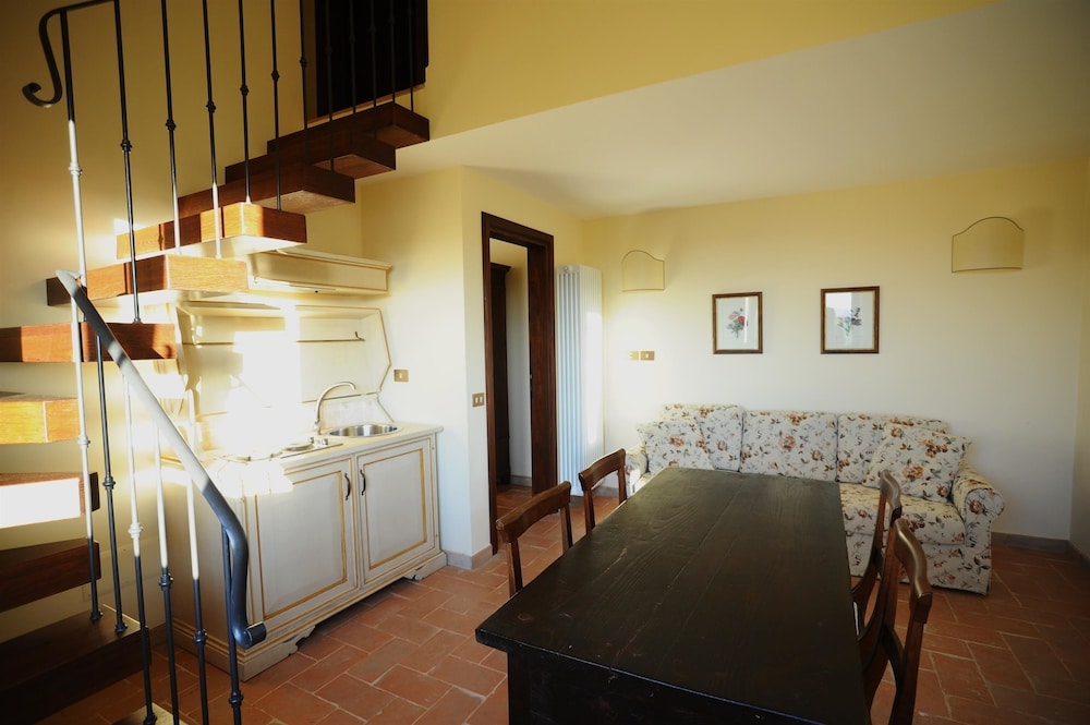 Azienda Agraria Montelujano 16/35