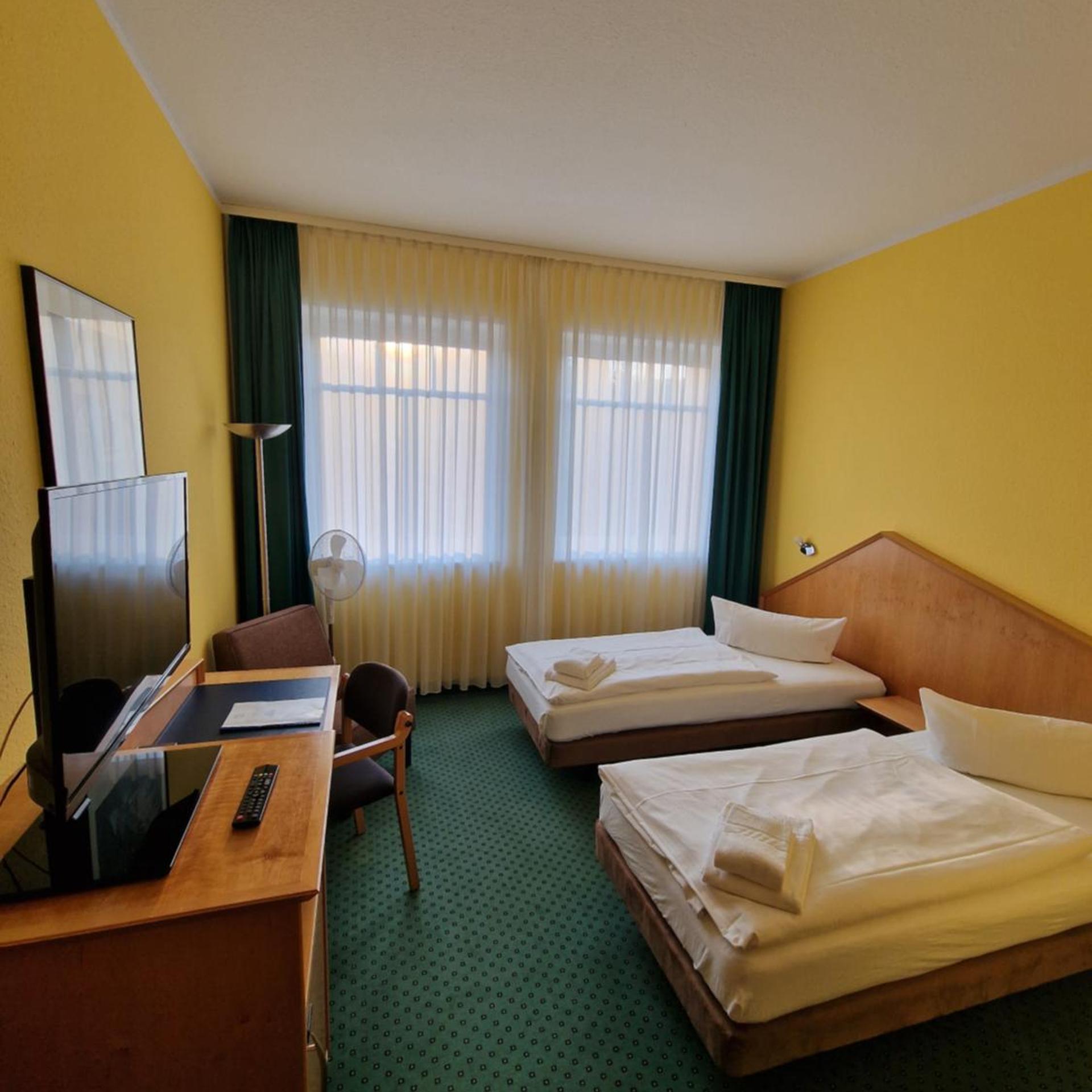 Hotel A2 18/37