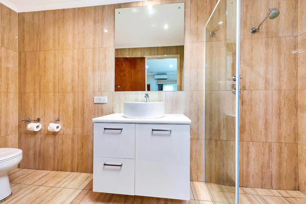 غرفة قياسية بسرير كوين، Comfort Inn and Suites Sombrero Adelaide 7/8