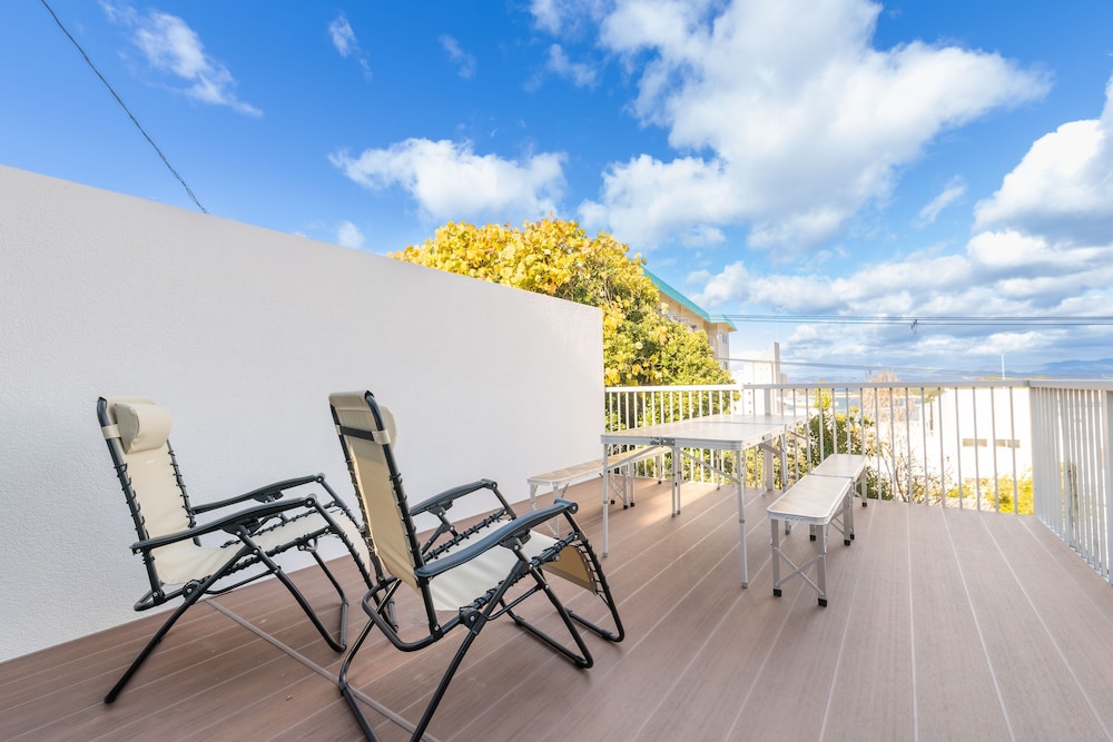 White Beach House 25/44
