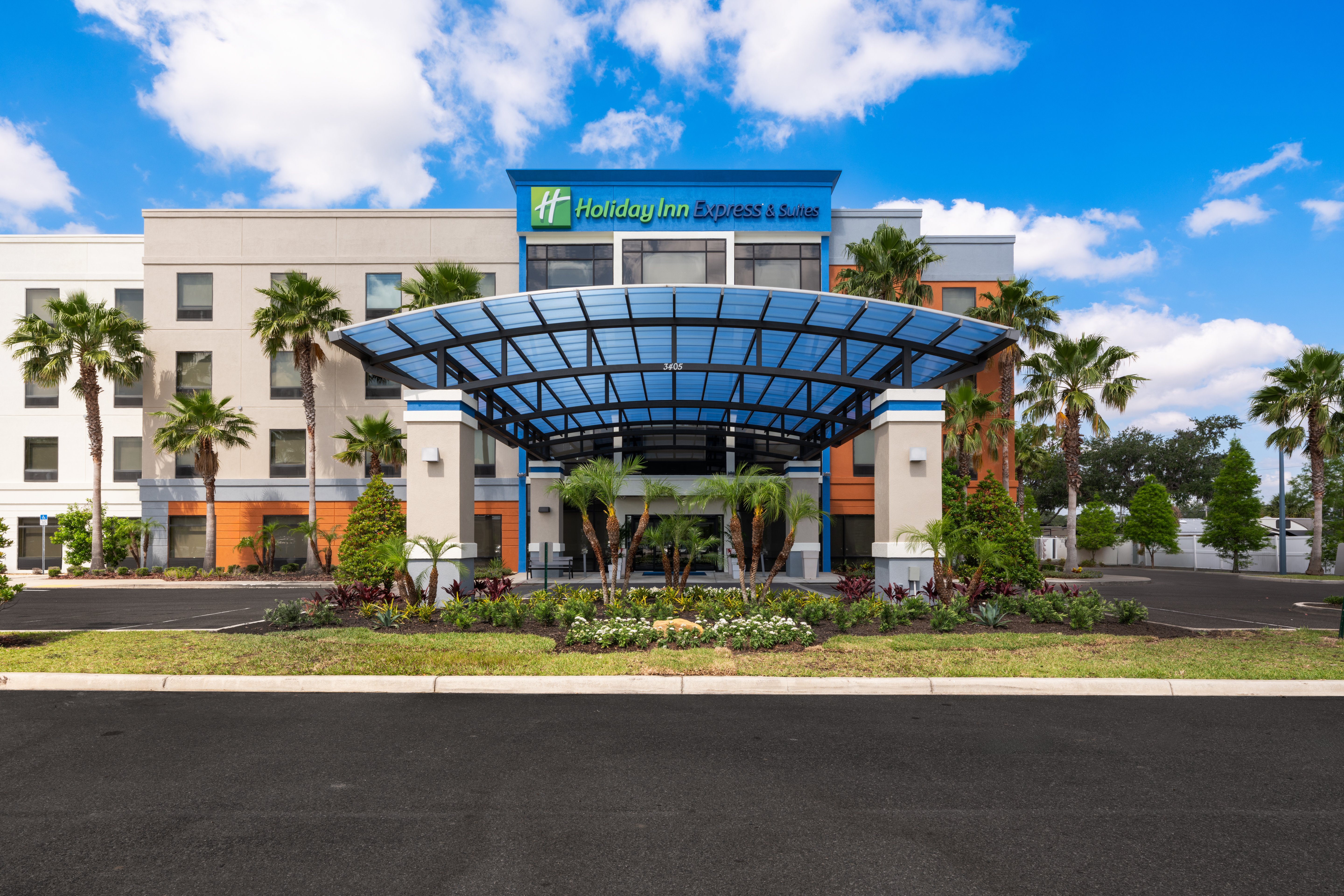 Holiday Inn Express And Suites Lakeland South 6/50