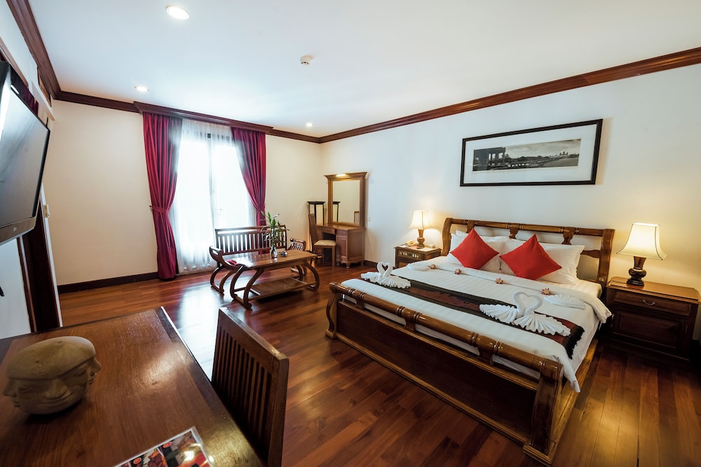 Royal Crown Hotel & Spa 19/70