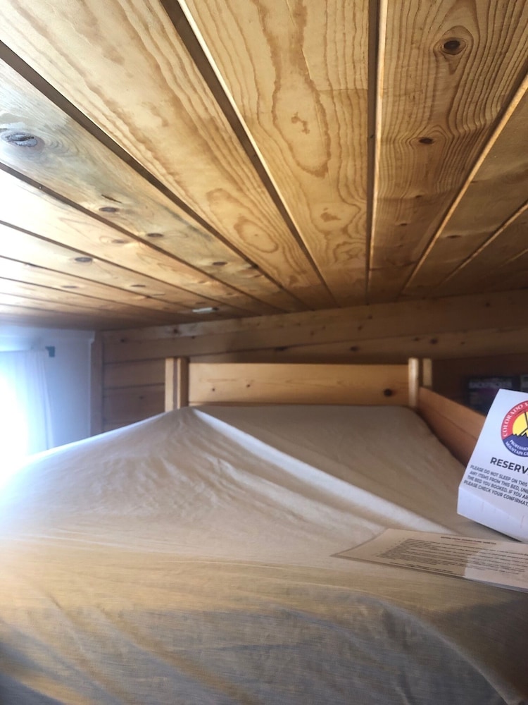 Estes Park Adventure Hostel 10/26
