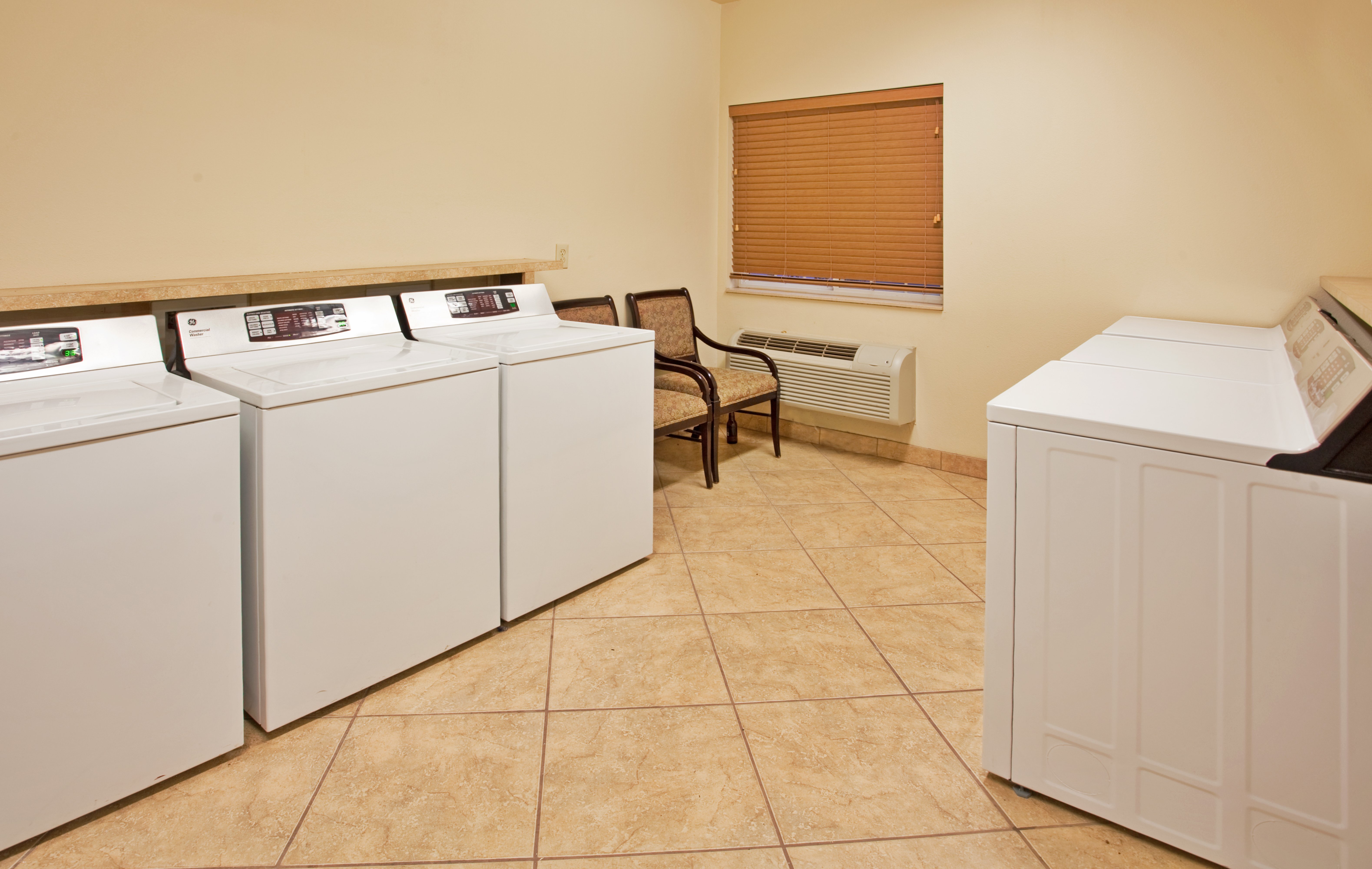 Candlewood Suites Joplin 35/35