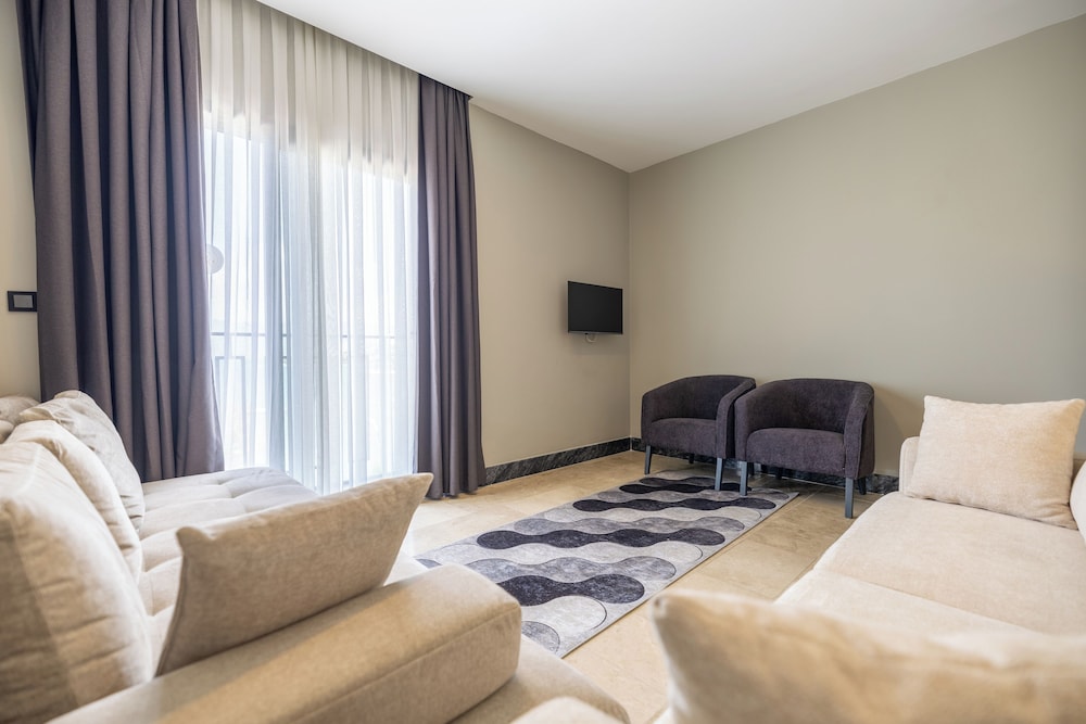 Roseira Mar Inn Luxury 37/55