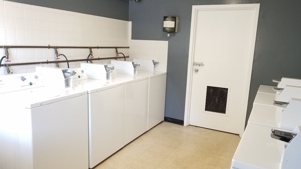 Motel 8 Laramie 4/27