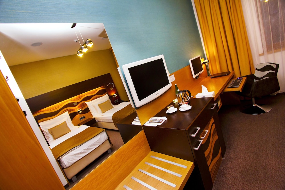 Danubia Gate Hotel 58/70