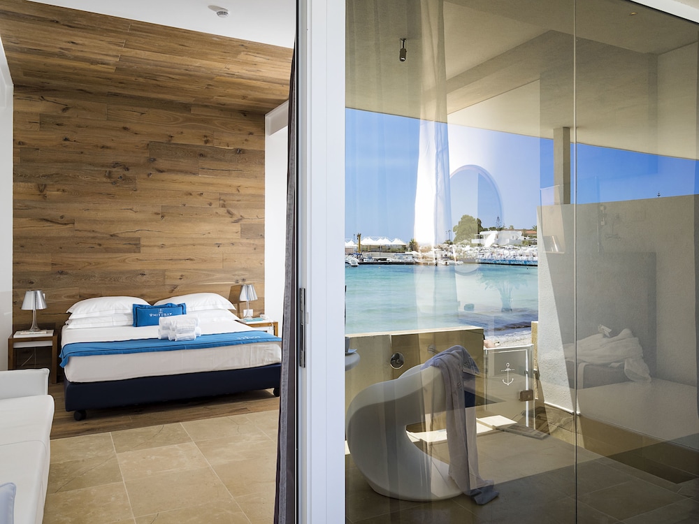 White Bay Resort 20/74