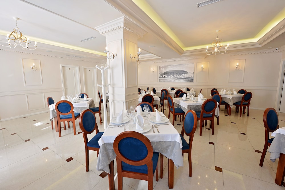 Alis Hotel 46/54