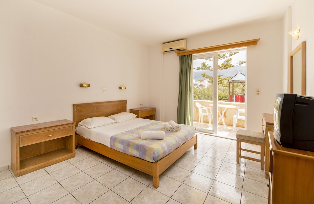 Family Room - Sea View
