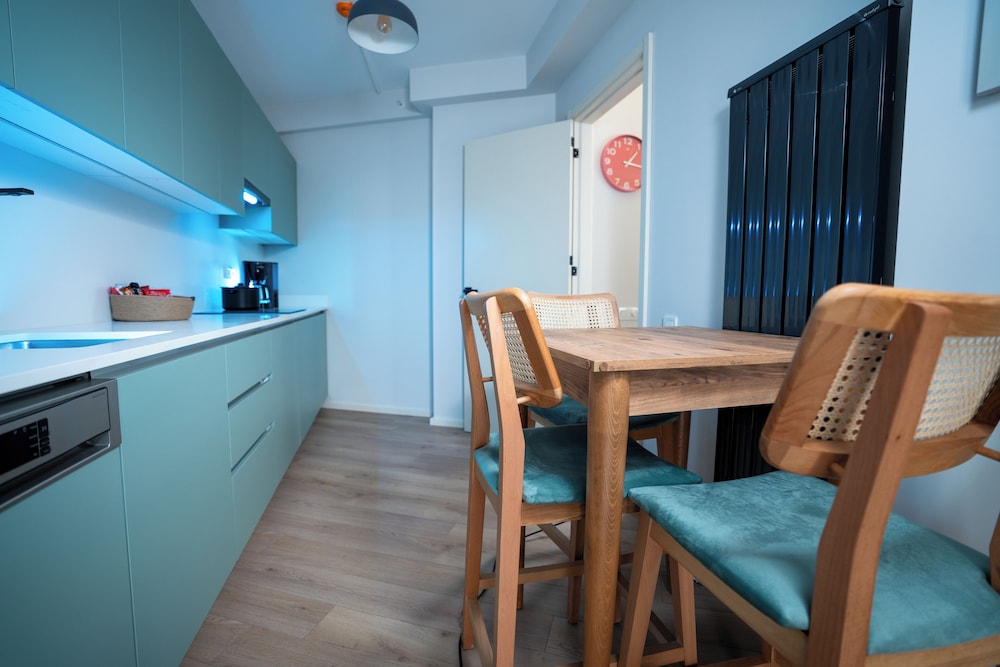 Bird Nest Suites 34/47