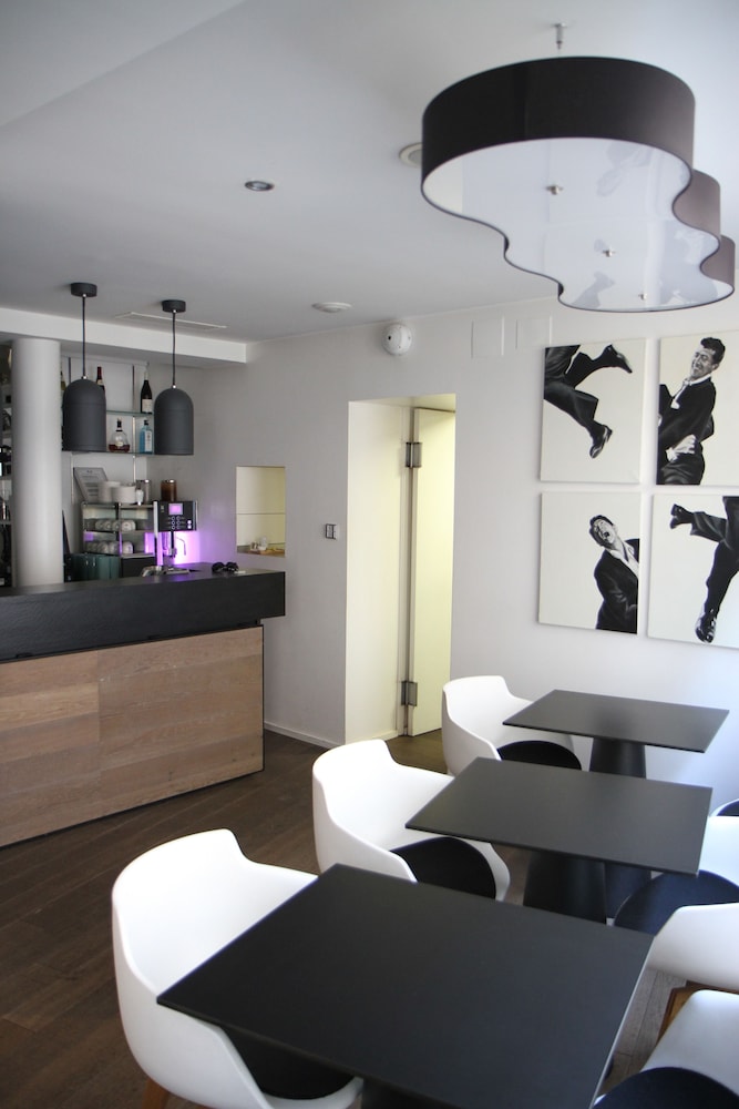 Hotel Quatorze 50/59