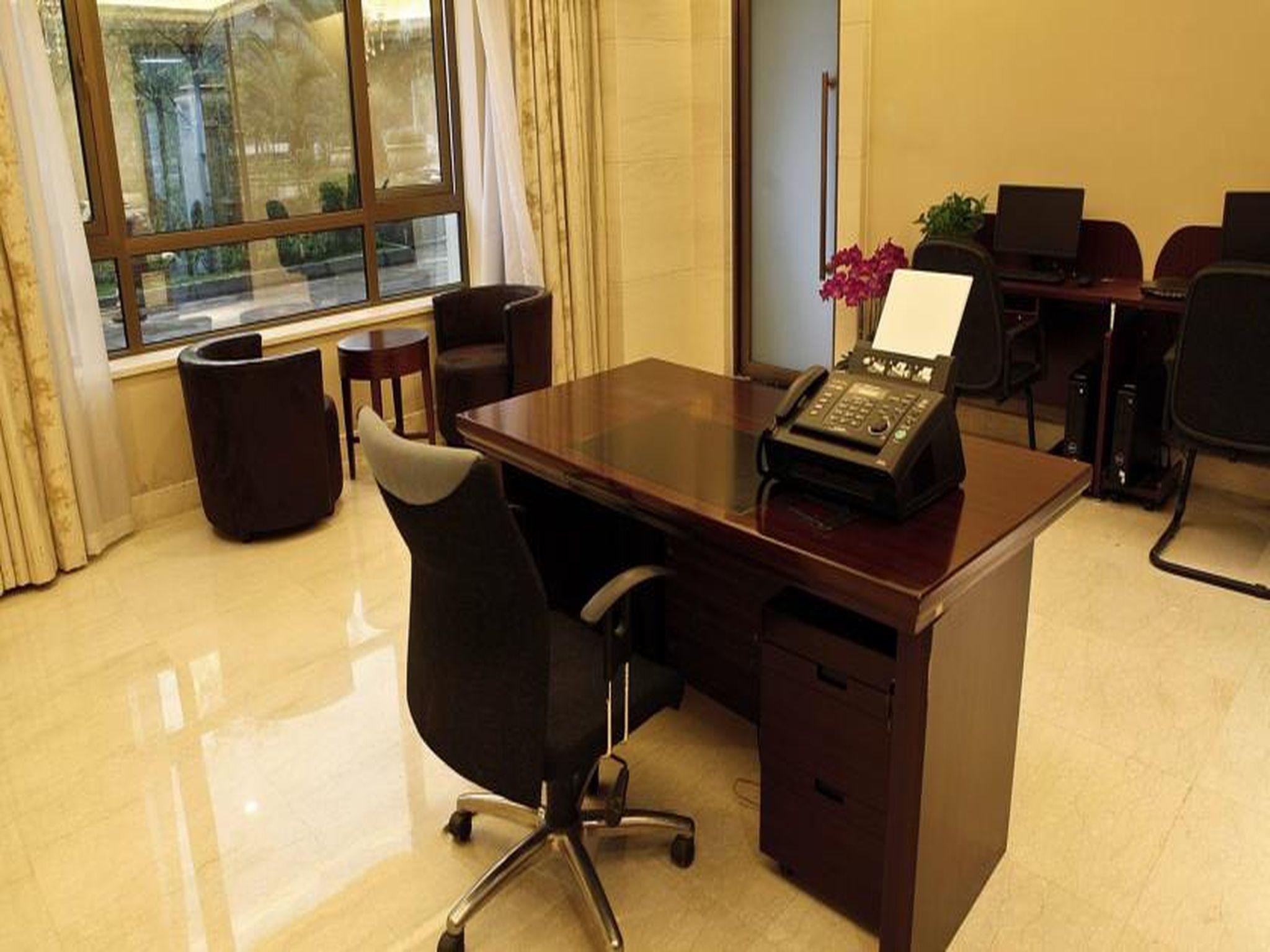 Sovereign International Hotel 23/26