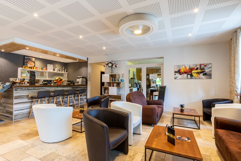 HOTEL L OUSTAL 36/50