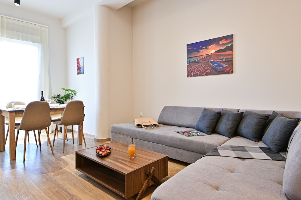 Thisean Modern Suites 39/50