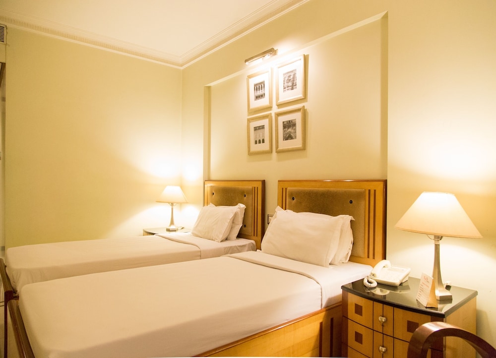 Sarovar Portico Kalupur Ahmedabad 15/42