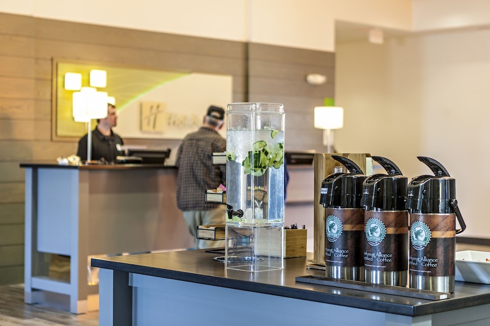 Holiday Inn Express Richmond by IHG 40/51