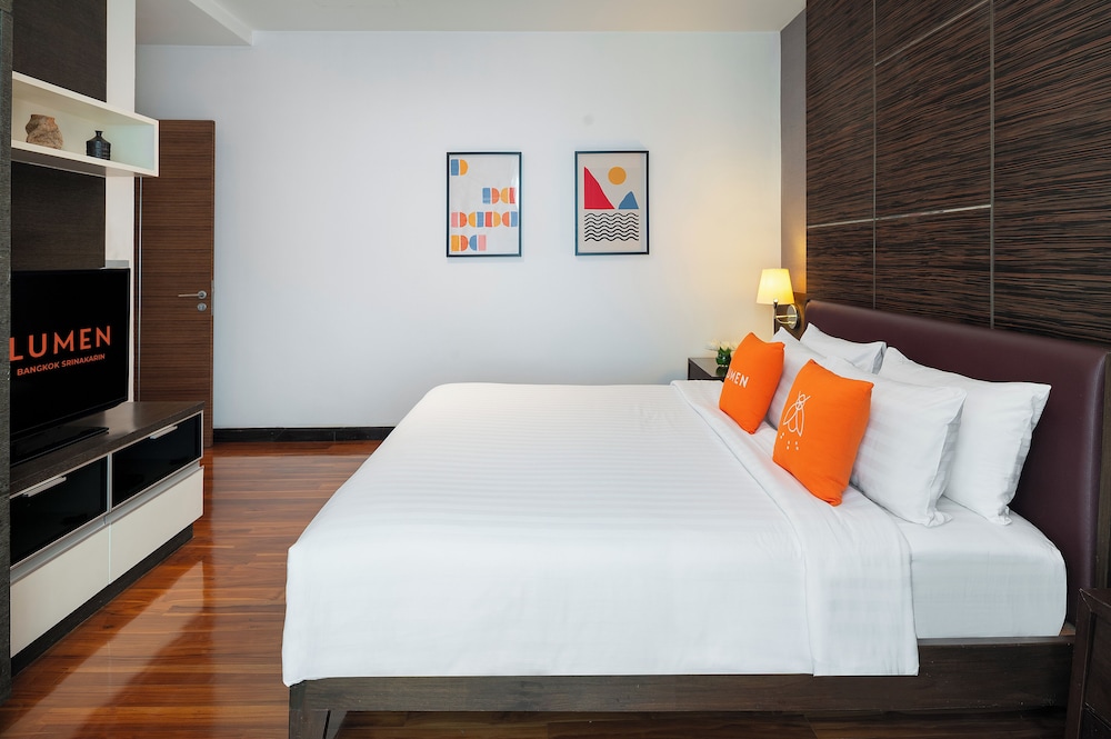 Lumen One Bedroom Suite