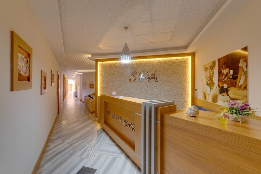 The Holiday Resort 8/54